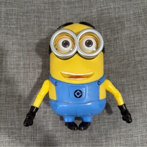 Universal Minion Action Figure - Yellow and Blue